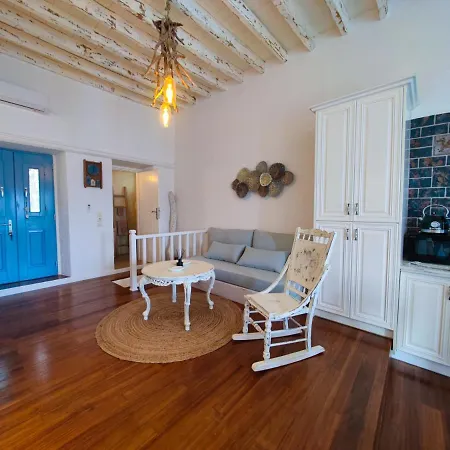 Traditional Chora House Holiday home *