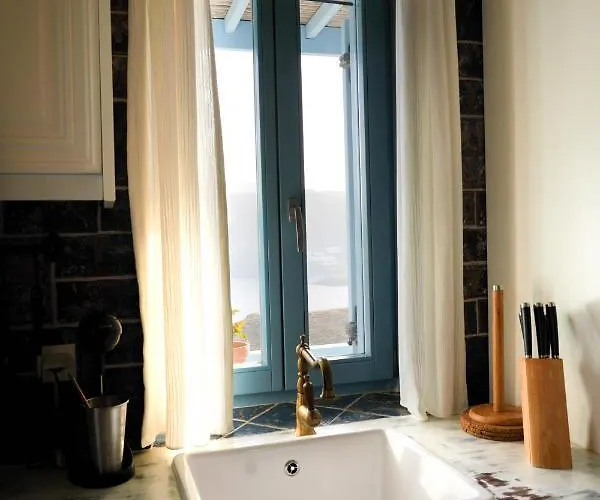 Traditional Chora House Nyaraló *