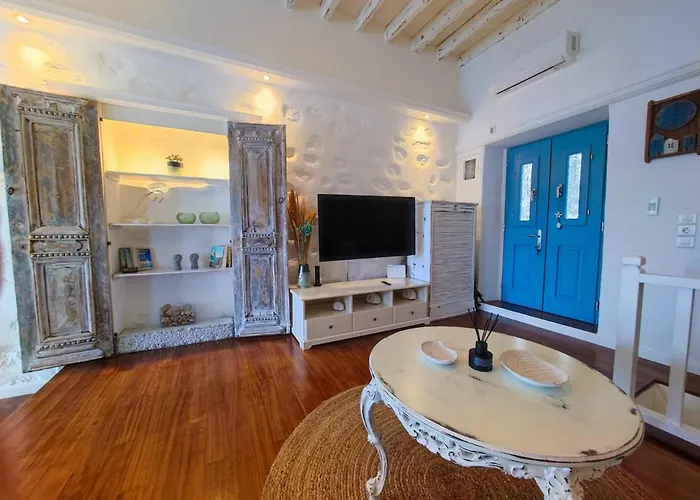 Nyaraló Traditional Chora House *