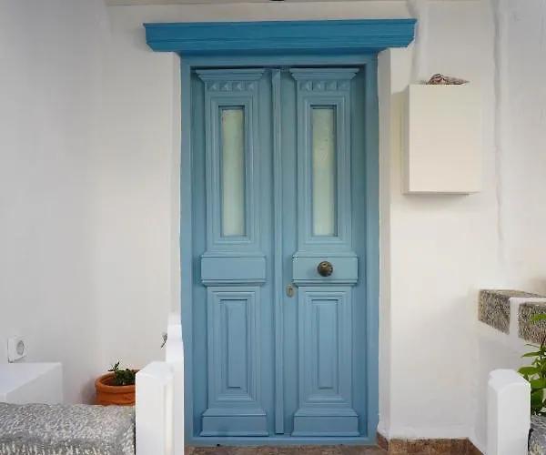 Nyaraló Traditional Chora House *